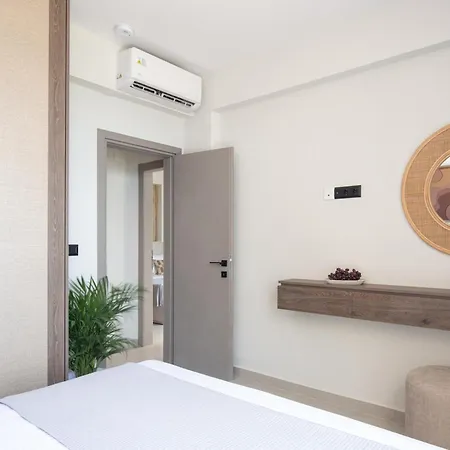 بيت للعطل Strovilla Astraea Beachfront With Private Pool *