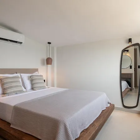 بيت للعطل Strovilla Astraea Beachfront With Private Pool