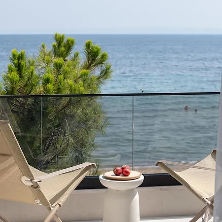 Strovilla Astraea Beachfront With Private Pool بساكوذيا