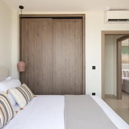 Strovilla Astraea Beachfront With Private Pool بيت للعطل بساكوذيا