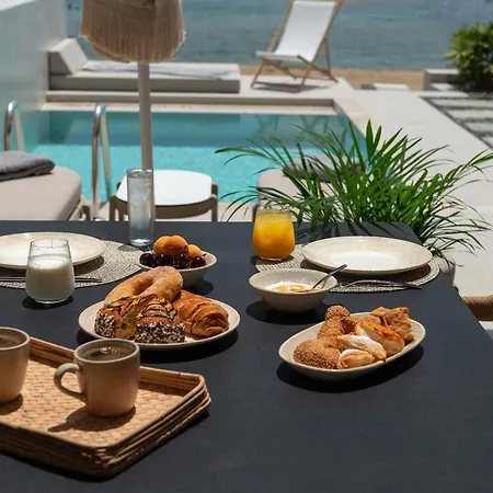 Strovilla Astraea Beachfront With Private Pool بساكوذيا