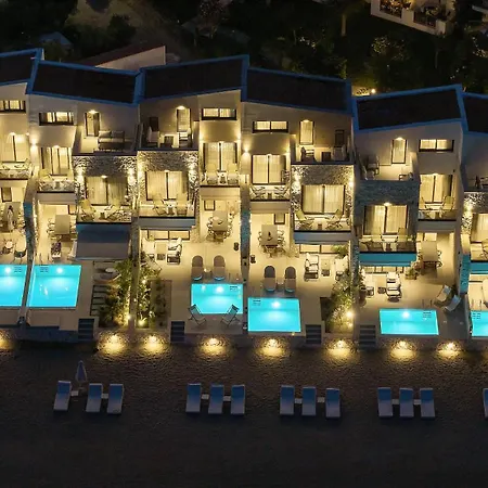 Strovilla Astraea Beachfront With Private Pool Psakoudia